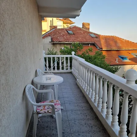 Exotic بيت ضيافة سوزوبول