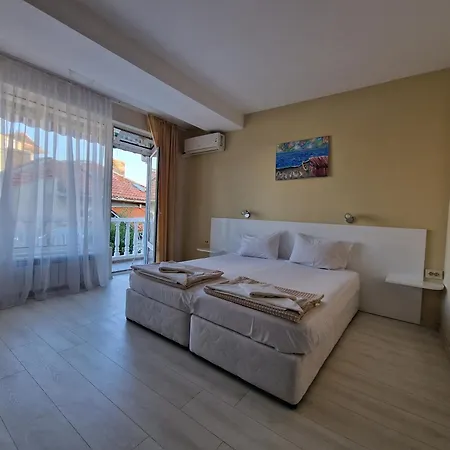 Exotic بيت ضيافة سوزوبول