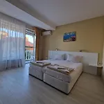 Exotic بيت ضيافة سوزوبول